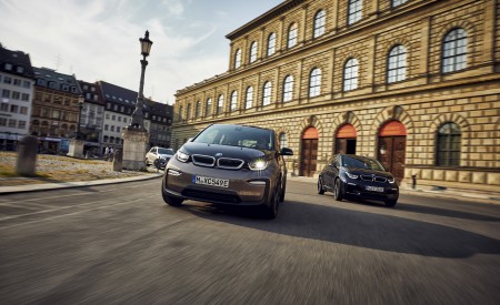 2019 BMW i3 120Ah Front Three-Quarter Wallpapers 450x275 (2)