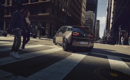 2019 BMW i3 120Ah Rear Three-Quarter Wallpapers 450x275 (14)