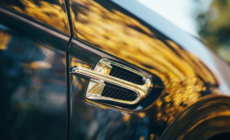 2019 Bentley Bentayga Plug-in Hybrid Detail Wallpapers 450x275 (13)