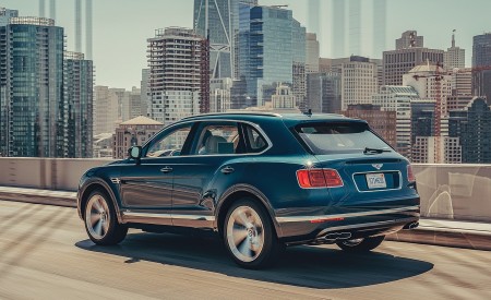 2019 Bentley Bentayga Plug-in Hybrid Rear Three-Quarter Wallpapers 450x275 (4)