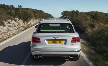 2019 Bentley Bentayga Plug-in Hybrid Rear Wallpapers 450x275 (30)