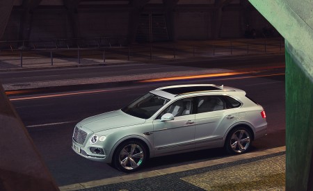 2019 Bentley Bentayga Plug-in Hybrid Side Wallpapers 450x275 (35)