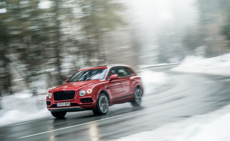 2019 Bentley Bentayga V8 Front Three-Quarter Wallpapers 450x275 (20)