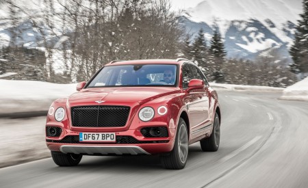 2019 Bentley Bentayga V8 Front Wallpapers 450x275 (11)
