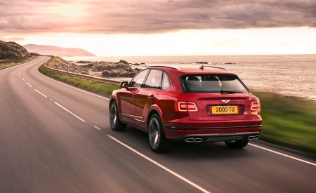 2019 Bentley Bentayga V8 Rear Three-Quarter Wallpapers 450x275 (3)