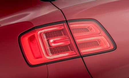 2019 Bentley Bentayga V8 Tail Light Wallpapers 450x275 (33)