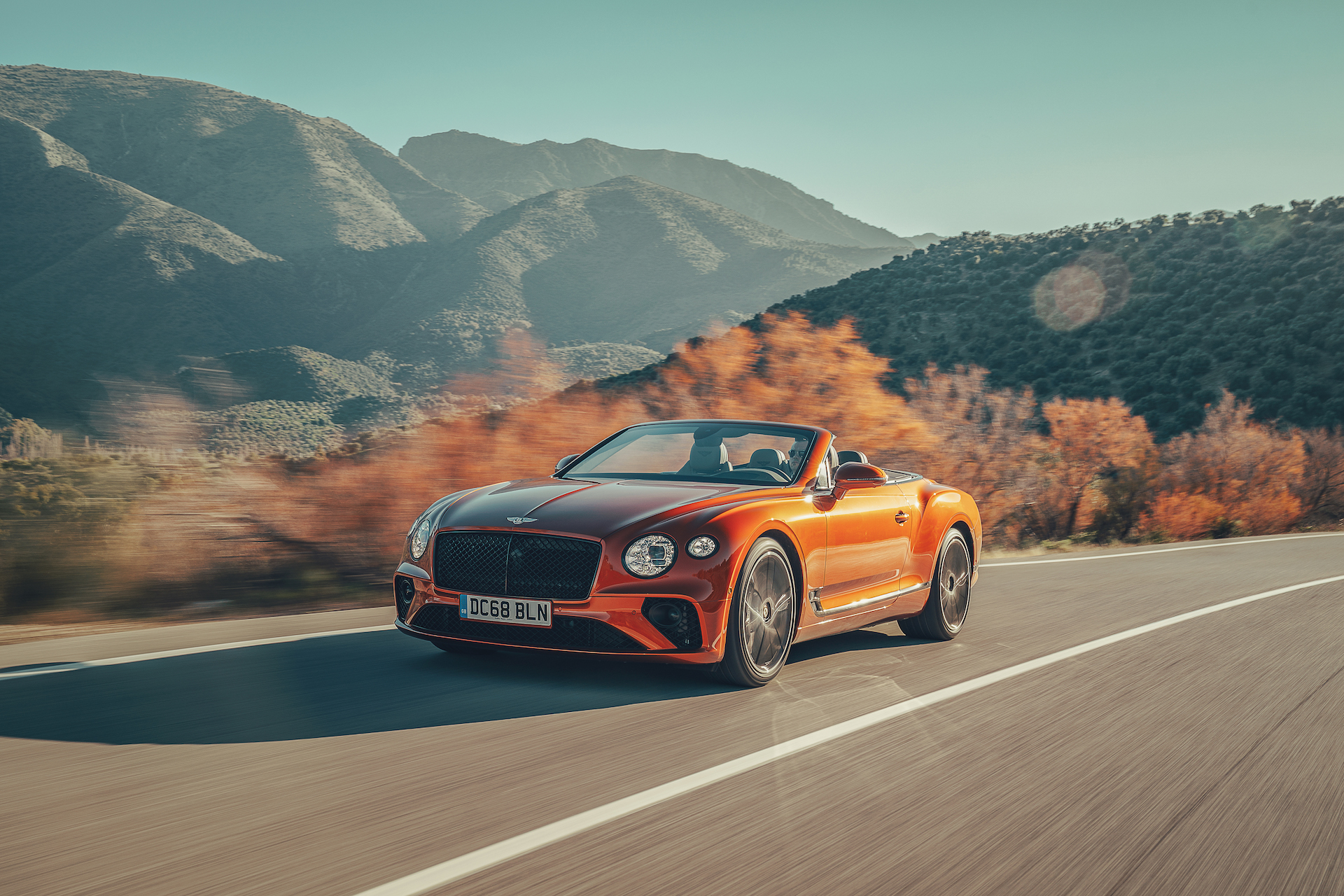 2019 Bentley Continental GT Convertible (Color: Orange Flame) Front Three-Quarter Wallpapers (2)