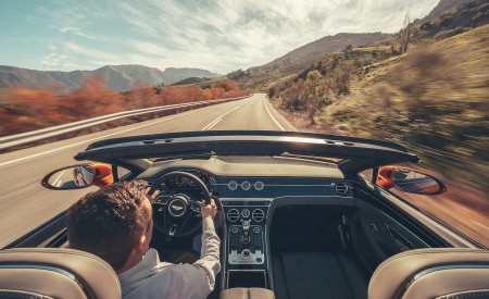 2019 Bentley Continental GT Convertible (Color: Orange Flame) Interior Wallpapers 450x275 (34)