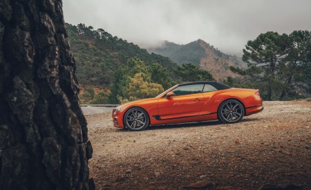 2019 Bentley Continental GT Convertible (Color: Orange Flame) Side Wallpapers 450x275 (12)