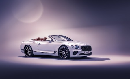 2019 Bentley Continental GT Convertible Front Three-Quarter Wallpapers 450x275 (98)