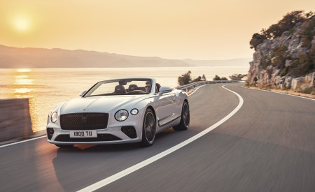 2019 Bentley Continental GT Convertible Front Three-Quarter Wallpapers 450x275 (62)