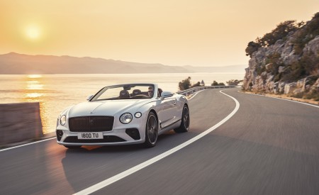 2019 Bentley Continental GT Convertible Front Wallpapers 450x275 (65)