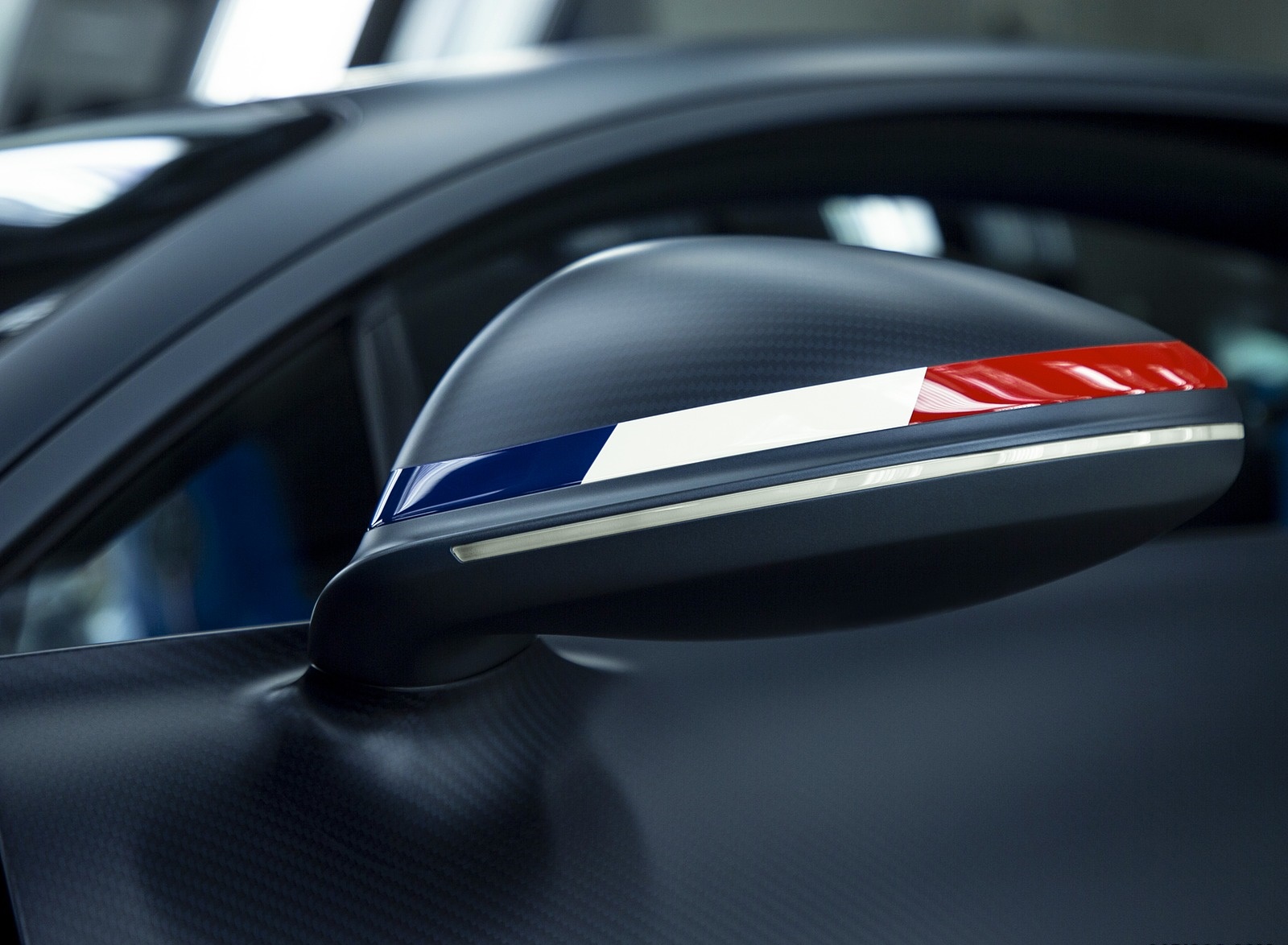 2019 Bugatti Chiron Sport 110 ans Bugatti Mirror Wallpapers (5)