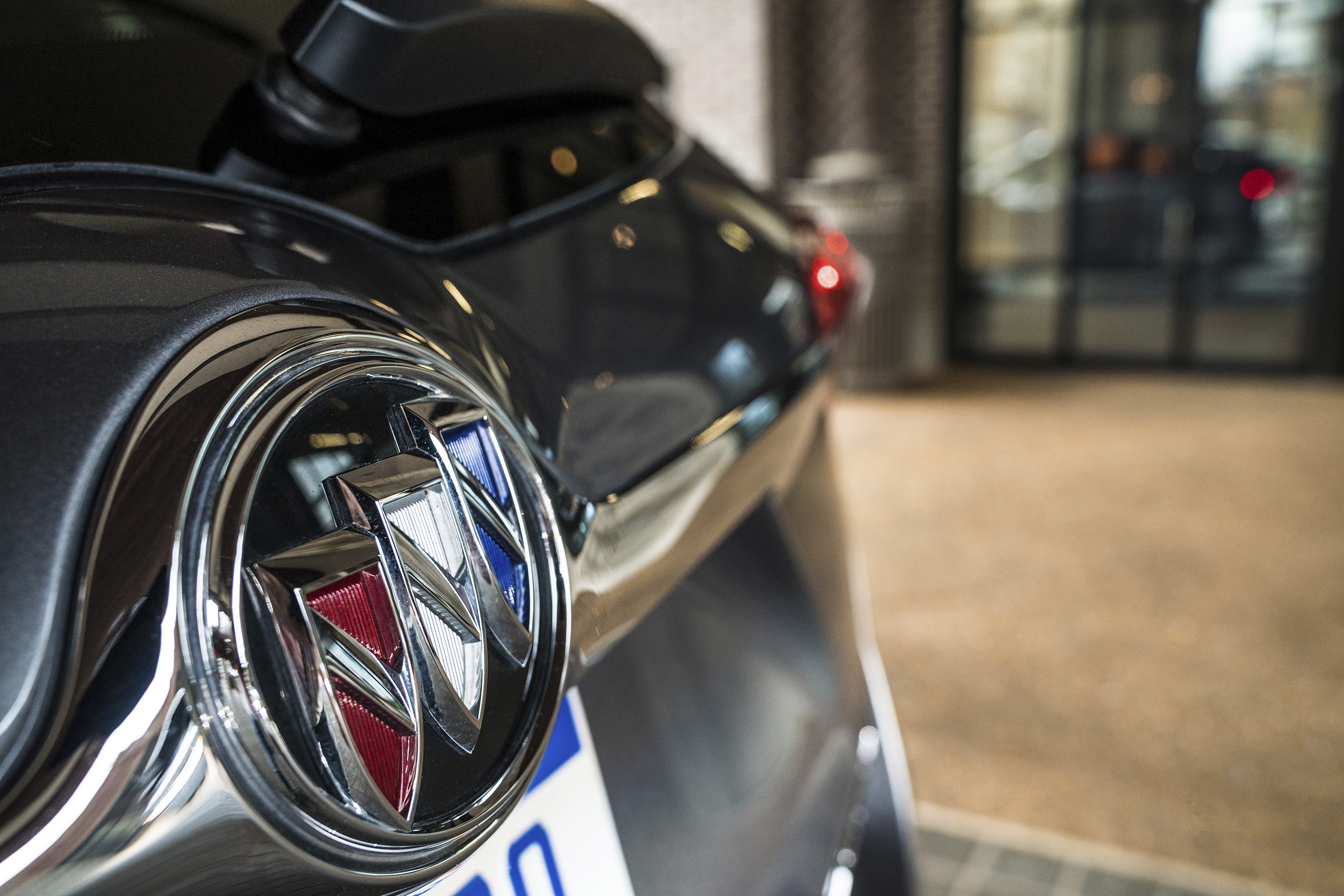 2019 Buick Envision Badge Wallpapers (12)