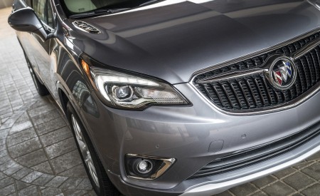 2019 Buick Envision Headlight Wallpapers 450x275 (13)