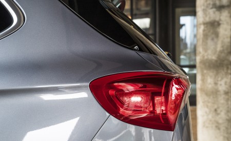 2019 Buick Envision Tail Light Wallpapers 450x275 (19)