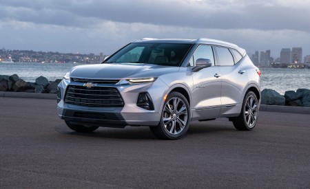 2019 Chevrolet Blazer Front Three-Quarter Wallpapers 450x275 (52)