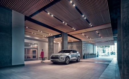 2019 Chevrolet Blazer Front Three-Quarter Wallpapers 450x275 (76)