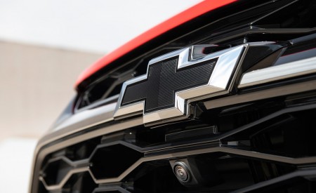 2019 Chevrolet Blazer RS Badge Wallpapers 450x275 (23)