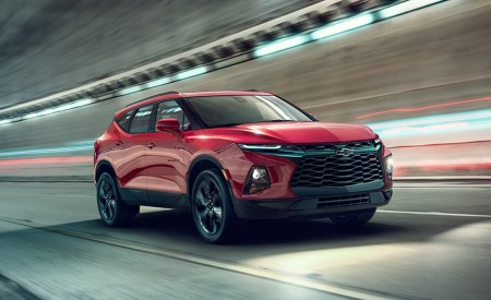 2019 Chevrolet Blazer RS Front Three-Quarter Wallpapers 450x275 (70)