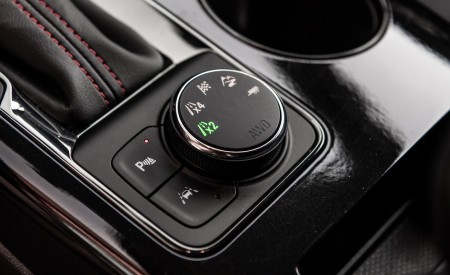 2019 Chevrolet Blazer RS Interior Detail Wallpapers 450x275 (42)