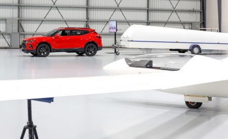 2019 Chevrolet Blazer RS Side Wallpapers 450x275 (20)