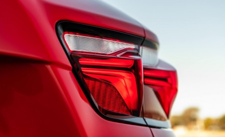 2019 Chevrolet Blazer RS Tail Light Wallpapers 450x275 (33)