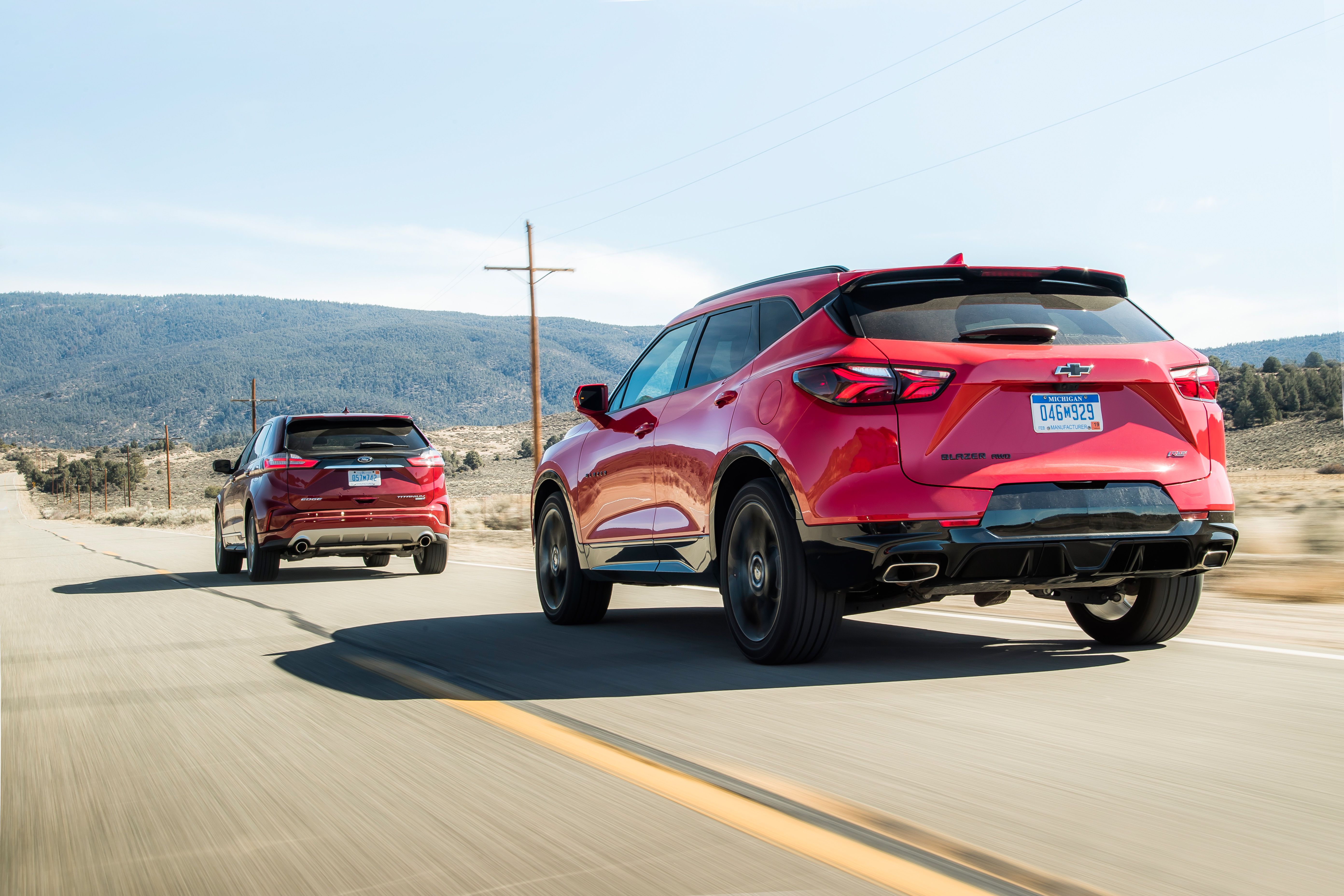 2019 Chevrolet Blazer RS vs 2019 Ford Edge Titanium Rear Three-Quarter Wallpapers (4)