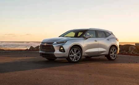 2019 Chevrolet Blazer Side Wallpapers 450x275 (58)