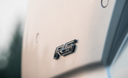 2019 Chevrolet Camaro Turbo 1LE Badge Wallpapers 450x275 (61)