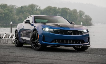 2019 Chevrolet Camaro Turbo 1LE Front Three-Quarter Wallpapers 450x275 (86)