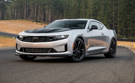 2019 Chevrolet Camaro Turbo 1LE Front Three-Quarter Wallpapers 450x275 (77)