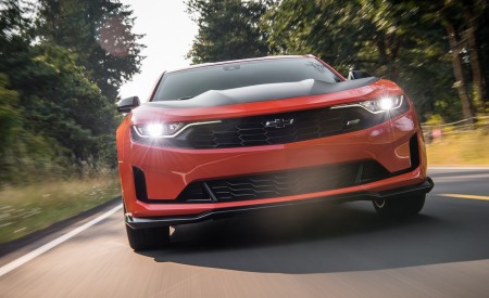 2019 Chevrolet Camaro Turbo 1LE Front Wallpapers 450x275 (28)