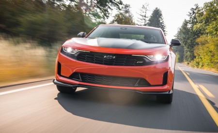2019 Chevrolet Camaro Turbo 1LE Front Wallpapers 450x275 (29)