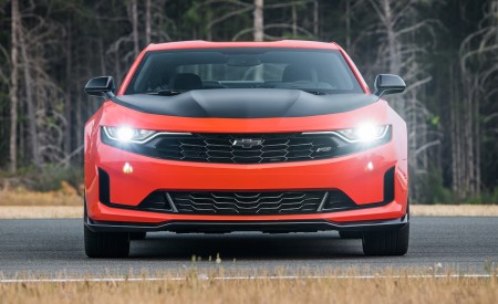 2019 Chevrolet Camaro Turbo 1LE Front Wallpapers 450x275 (30)