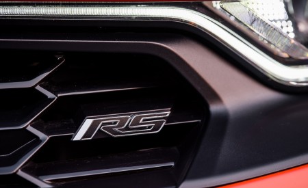 2019 Chevrolet Camaro Turbo 1LE Grill Wallpapers 450x275 (41)