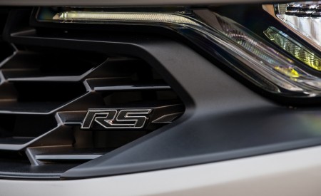 2019 Chevrolet Camaro Turbo 1LE Grill Wallpapers 450x275 (63)