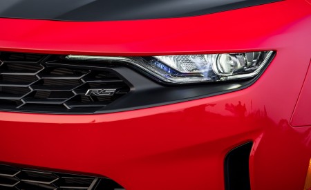 2019 Chevrolet Camaro Turbo 1LE Headlight Wallpapers 450x275 (19)
