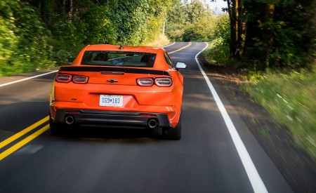 2019 Chevrolet Camaro Turbo 1LE Rear Wallpapers 450x275 (36)