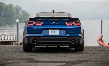2019 Chevrolet Camaro Turbo 1LE Rear Wallpapers 450x275 (89)