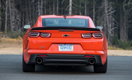 2019 Chevrolet Camaro Turbo 1LE Rear Wallpapers 450x275 (37)