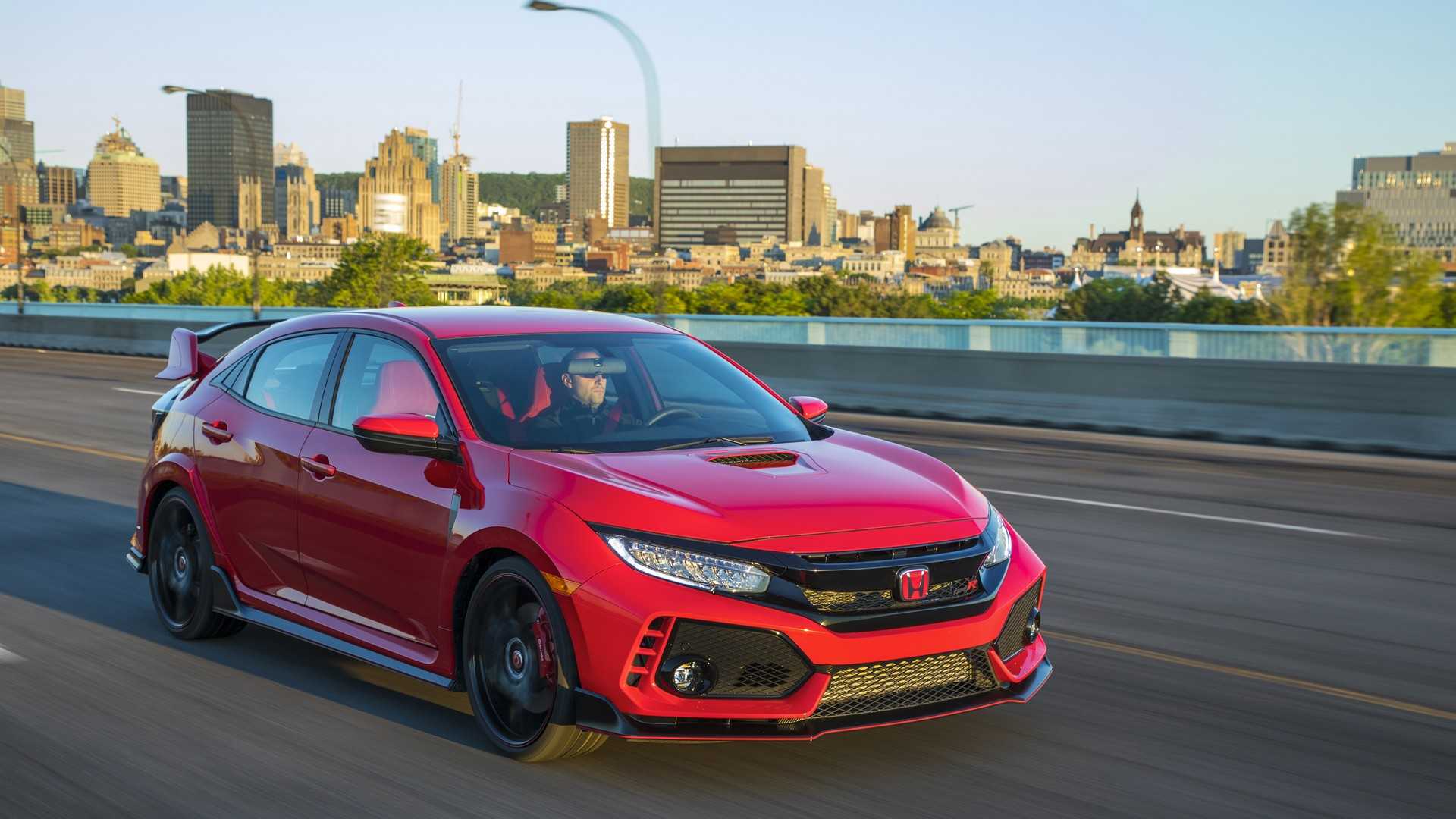 2019 Honda Civic Type R (Color: Rallye Red) Front Three-Quarter Wallpapers (8)