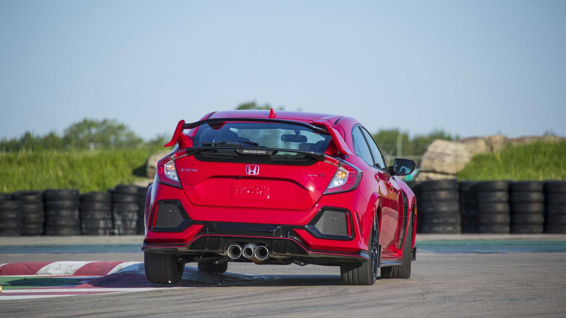 2019 Honda Civic Type R (Color: Rallye Red) Rear Wallpapers #13 of 182