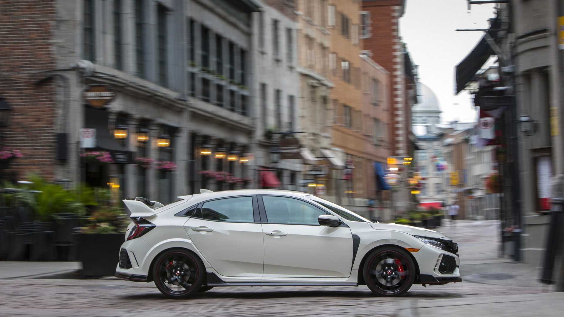2019 Honda Civic Type R (Color: White Orchid Pearl) Side Wallpapers #140 of 182