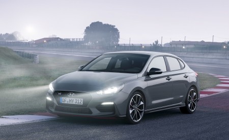 2019 Hyundai i30 Fastback N Front Three-Quarter Wallpapers 450x275 (14)