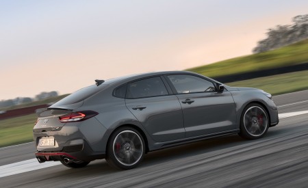 2019 Hyundai i30 Fastback N Rear Three-Quarter Wallpapers 450x275 (10)