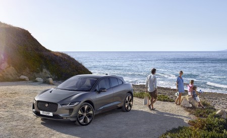 2019 Jaguar I-PACE (Color: Corris Grey) Front Three-Quarter Wallpapers 450x275 (109)