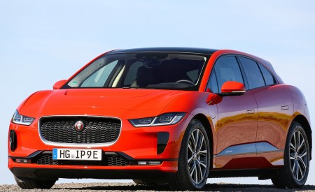 2019 Jaguar I-PACE EV400 AWD HSE First Edition (Color: Photon Red) Front Three-Quarter Wallpapers 450x275 (54)