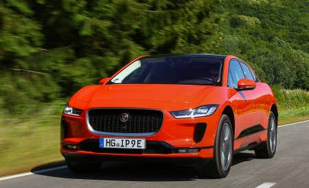 2019 Jaguar I-PACE EV400 AWD HSE First Edition (Color: Photon Red) Front Three-Quarter Wallpapers 450x275 (12)