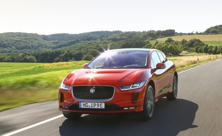 2019 Jaguar I-PACE EV400 AWD HSE First Edition (Color: Photon Red) Front Three-Quarter Wallpapers 450x275 (3)